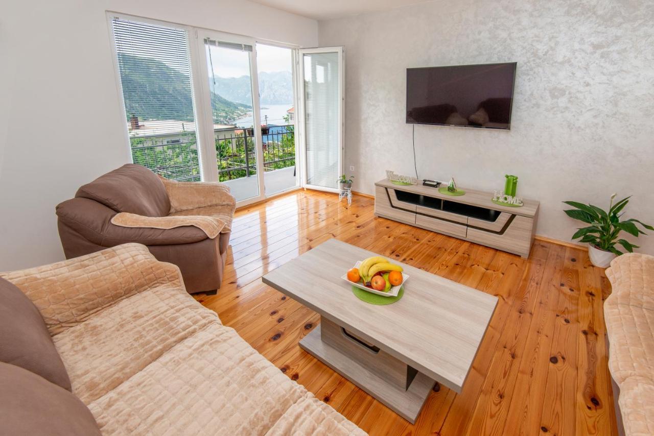 Apartment Galiot Kotor Exterior photo